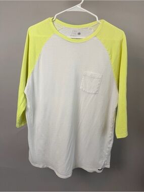 On The Byas Men’s Large White Neon Yellow 3/4 Sleeve Baseball Tee